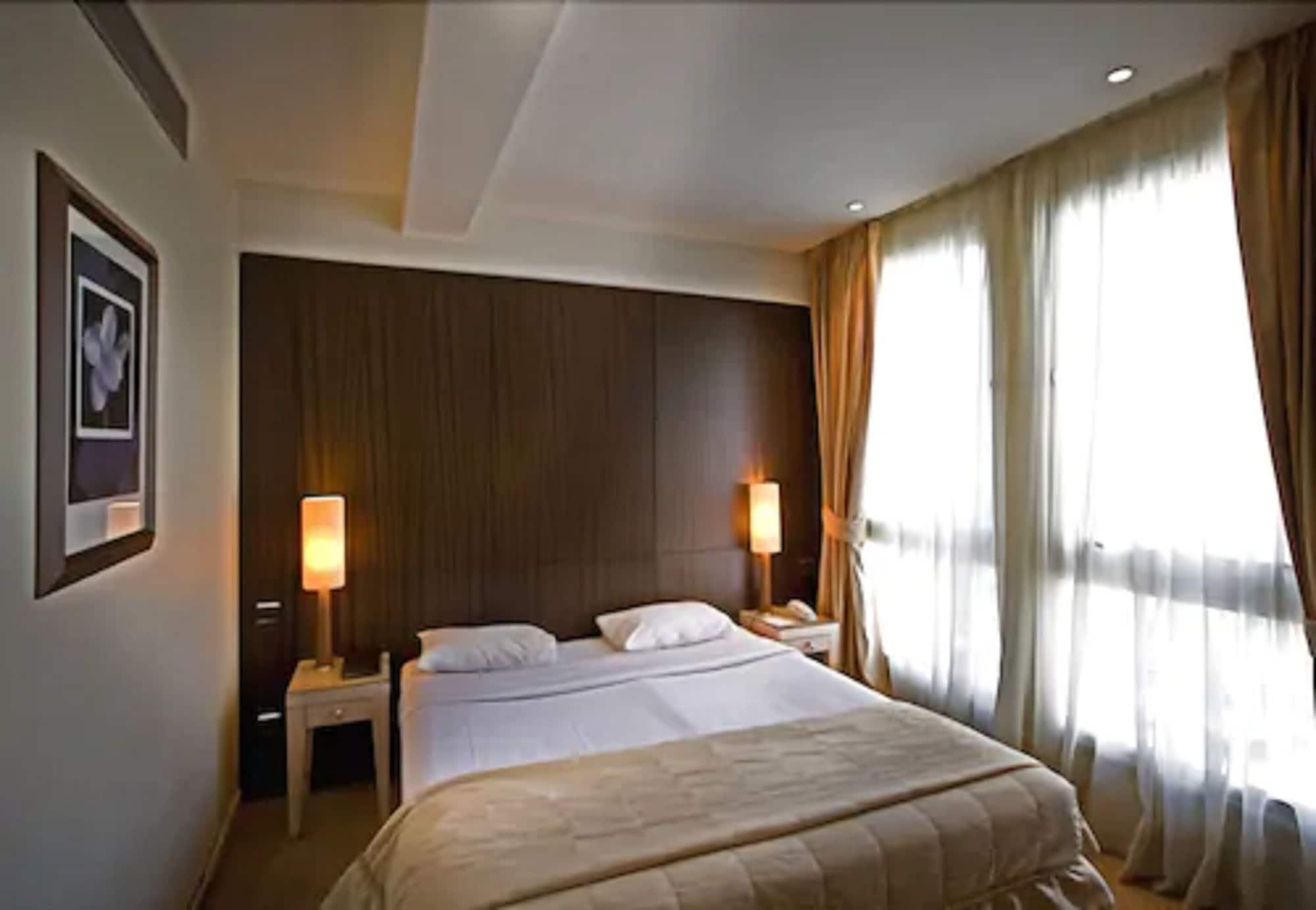 Hotel Le Pera Paris Eksteriør bilde