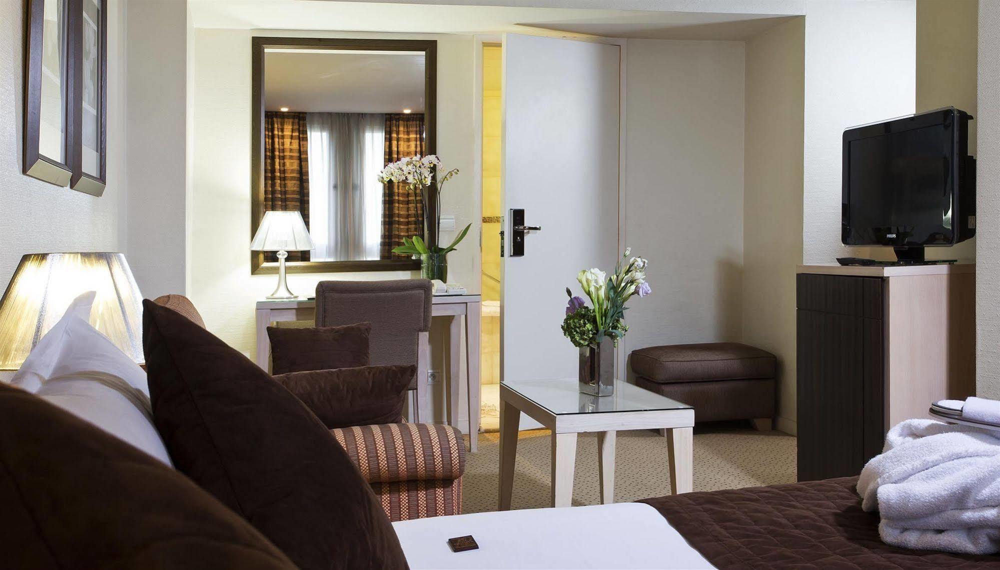 Hotel Le Pera Paris Rom bilde